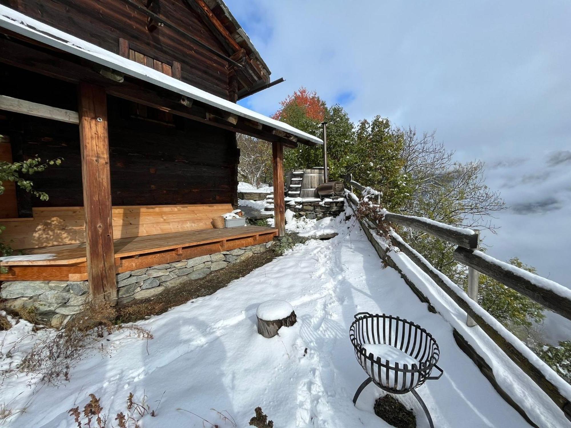 Chalet La Paz With Hotpot And Sauna Villa Törbel Esterno foto